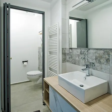 Per Voi-tre Minuti Dal Daire